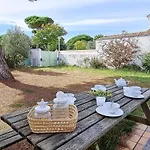 Emplacement Ideal, Au Calme Et Proche De La Vila *