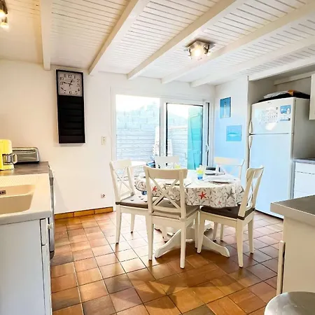 Emplacement Ideal, Au Calme Et Proche De La Βίλα La Couarde-sur-Mer