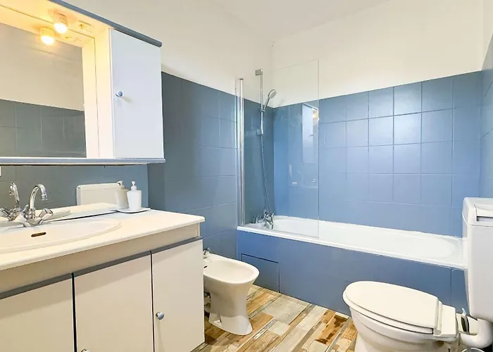 Emplacement Ideal, Au Calme Et Proche De La * La Couarde-sur-Mer